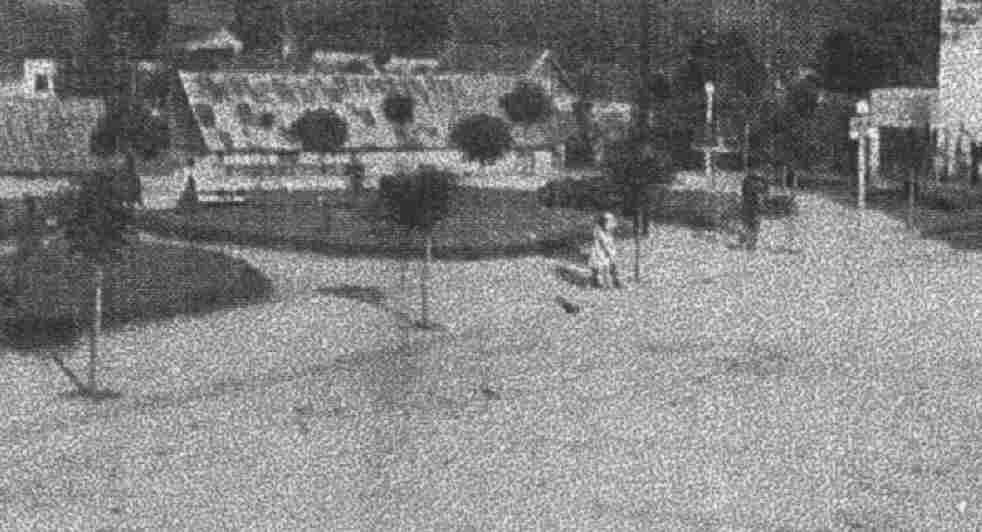 Pra�a Pedro da Silva Chaves (em frente � Igreja) de 1941